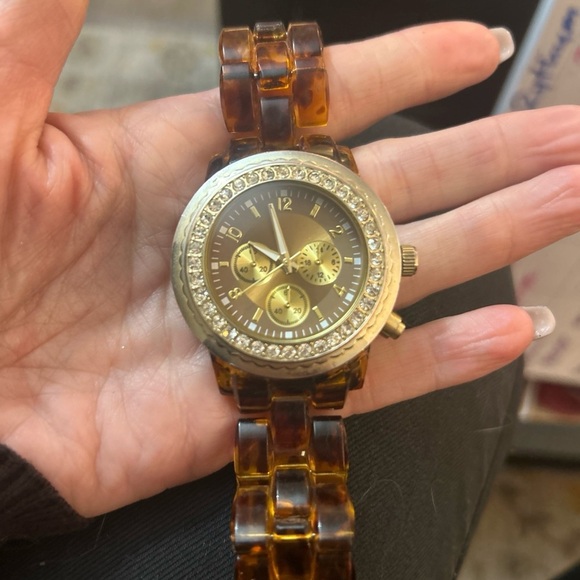 Tortoise gold colored new battery Quality-affordable price. Lightweight durable - Picture 1 of 5